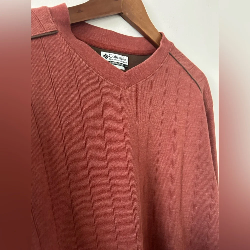 Columbia Men's Preloved Brick Red Pullover, Size Large, small pull - Picture 3 of 8